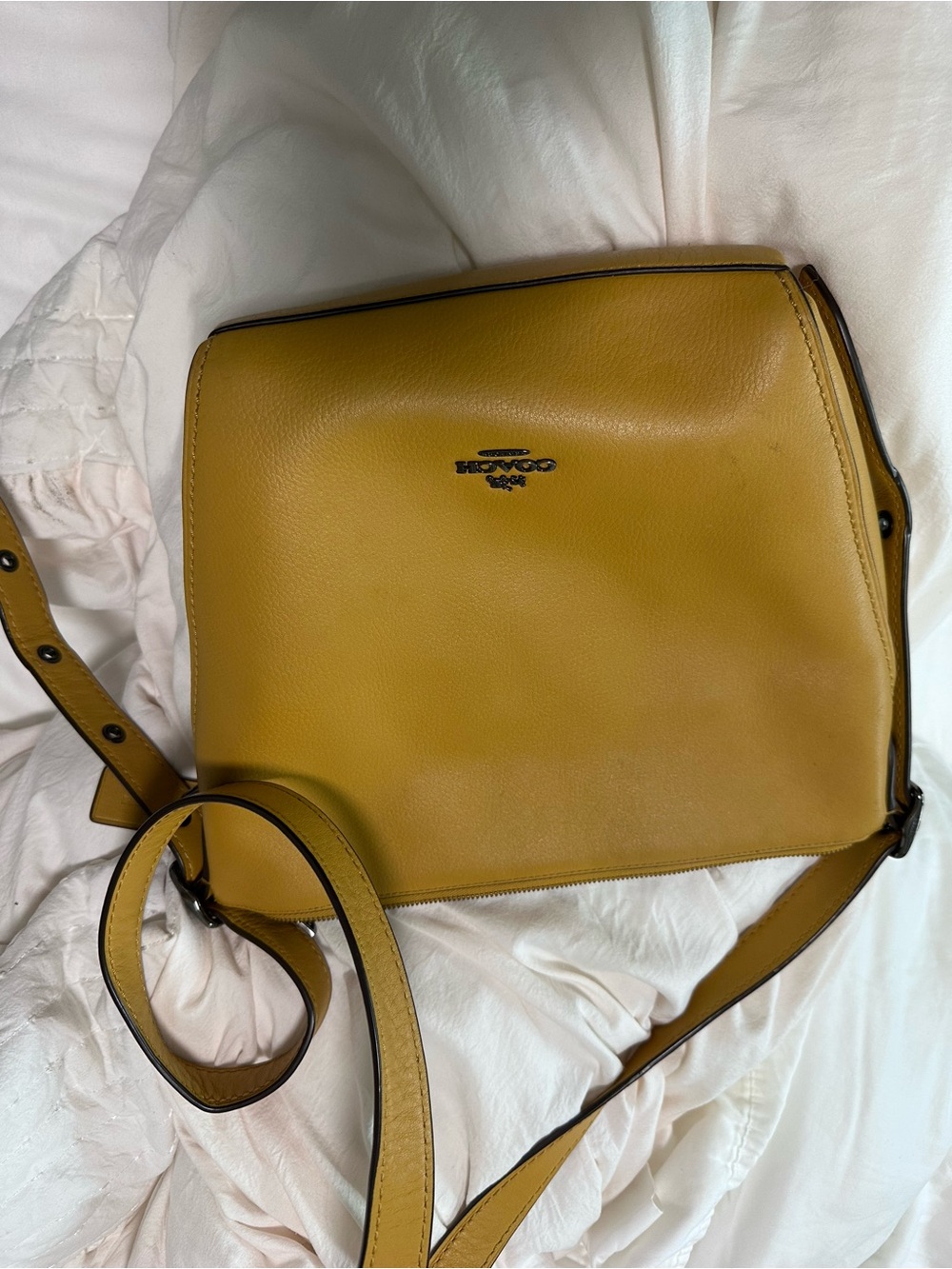 Coach Leather Shoulder Bag in Tan - Picture 3 of 3